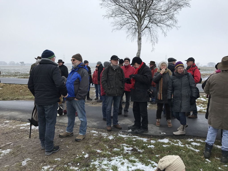 2017_01_22 Gru__nkohlwanderung zur Martinskirche Beedenbostel und dann zum Heidehof Bilder von Ralf 010.jpg